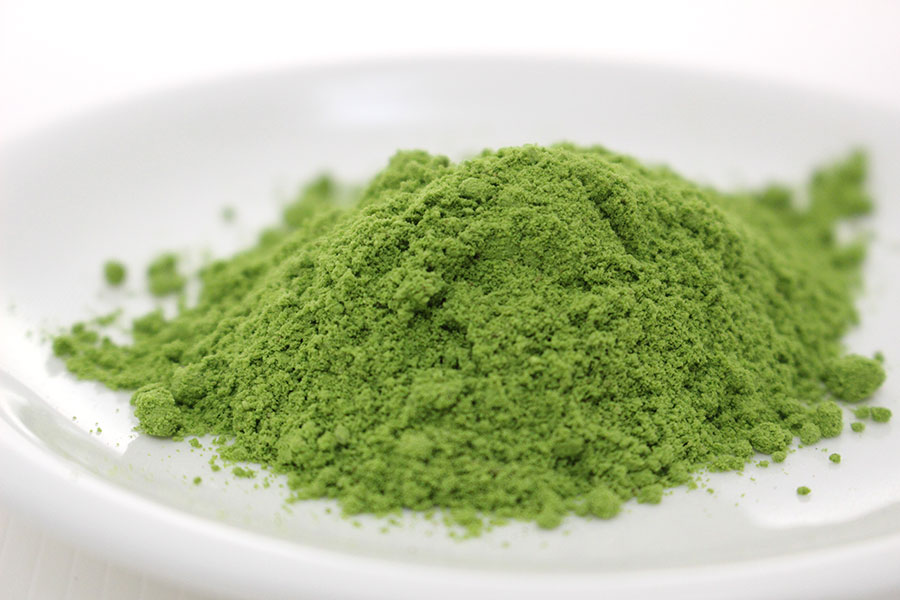 国産植物素材を使用した青汁粉末　濃い青汁